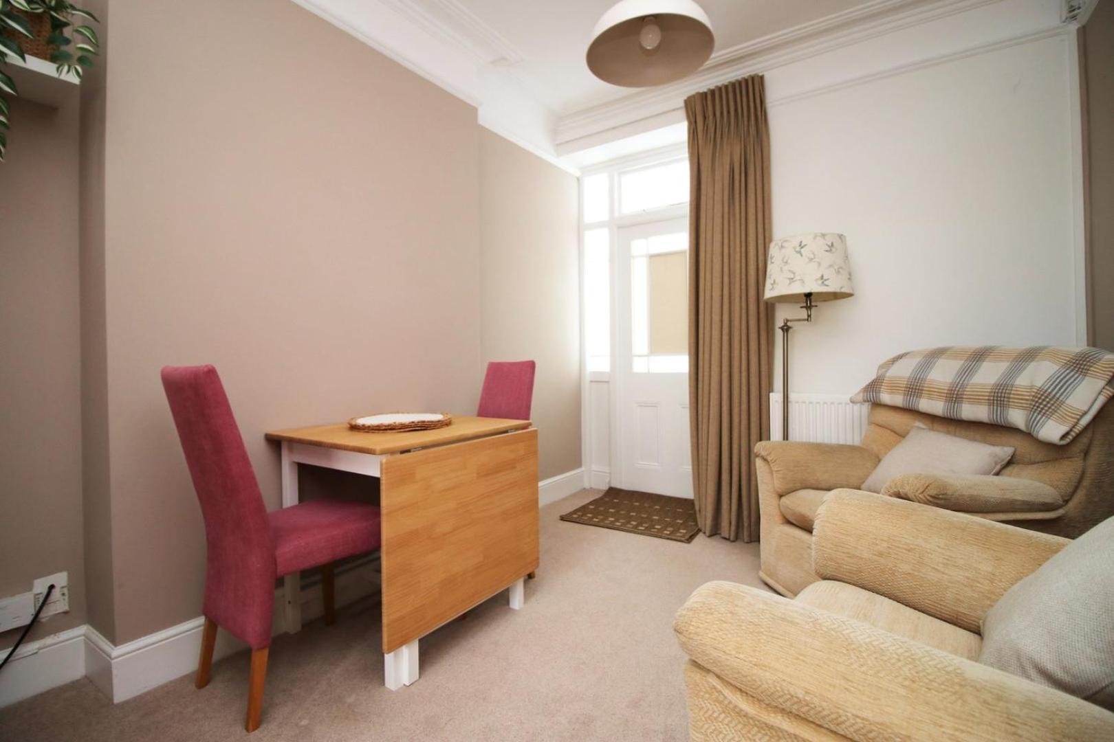 Quiet And Spacious 3 Bedroom Кардифф Экстерьер фото