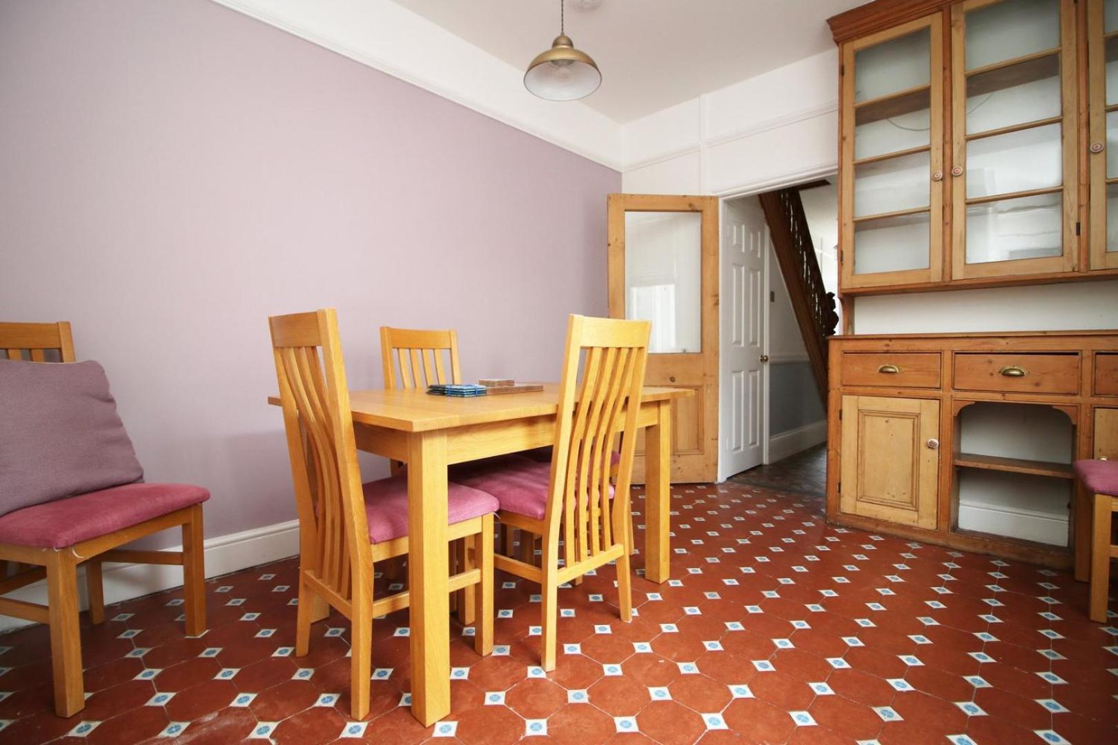 Quiet And Spacious 3 Bedroom Кардифф Экстерьер фото